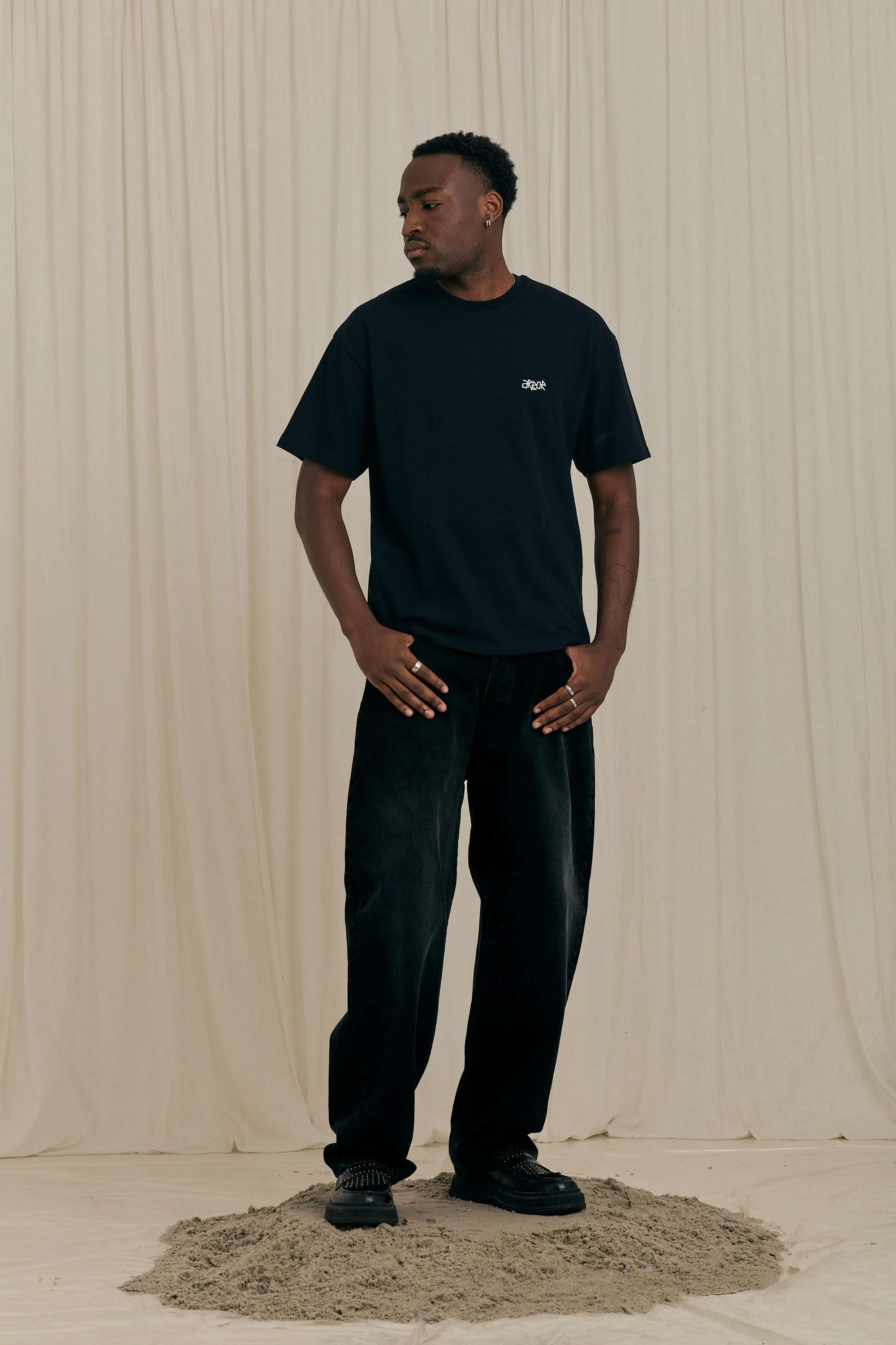 Jasmine Black T-shirt - Image 4