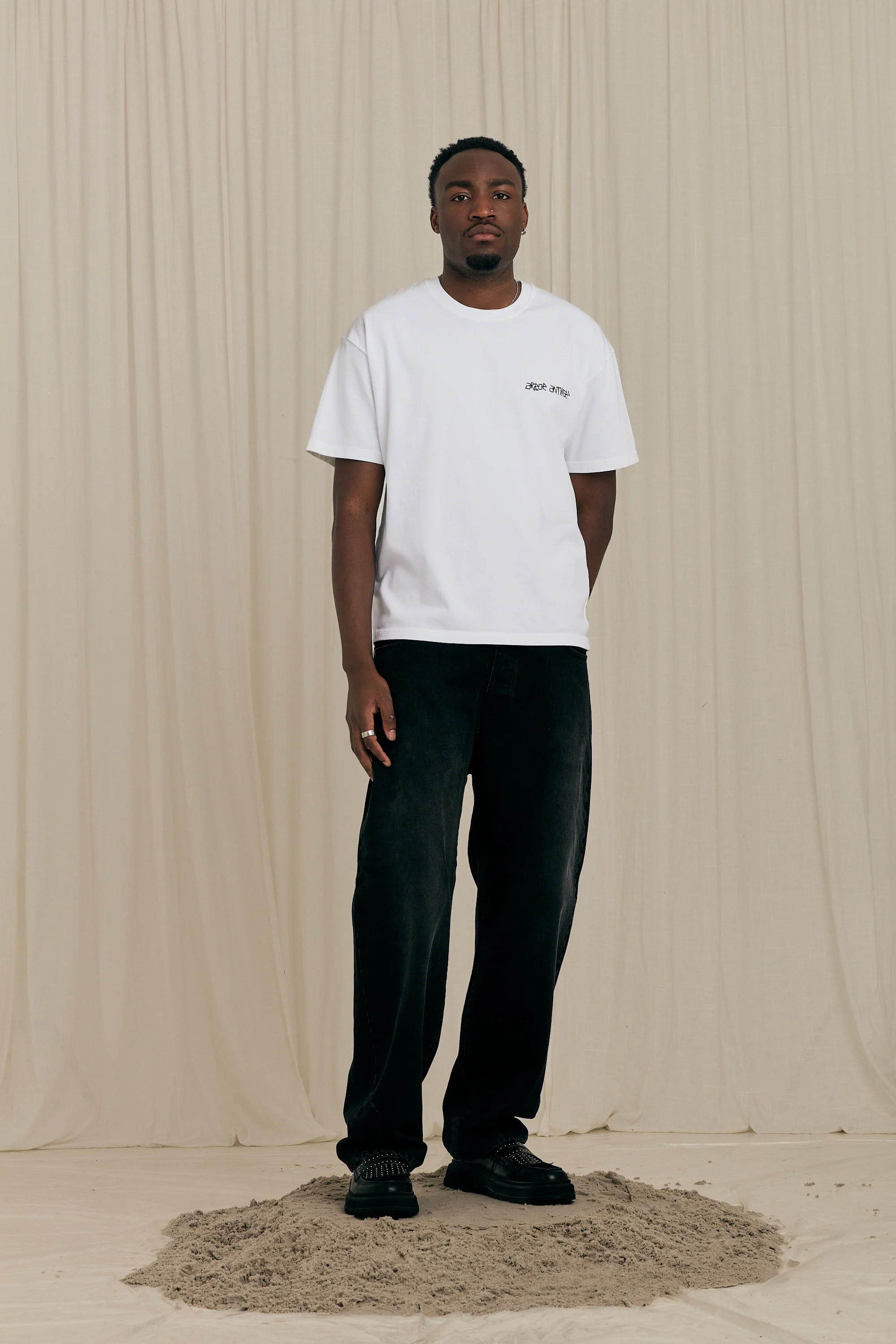 Dotwork White T-shirt - Image 4